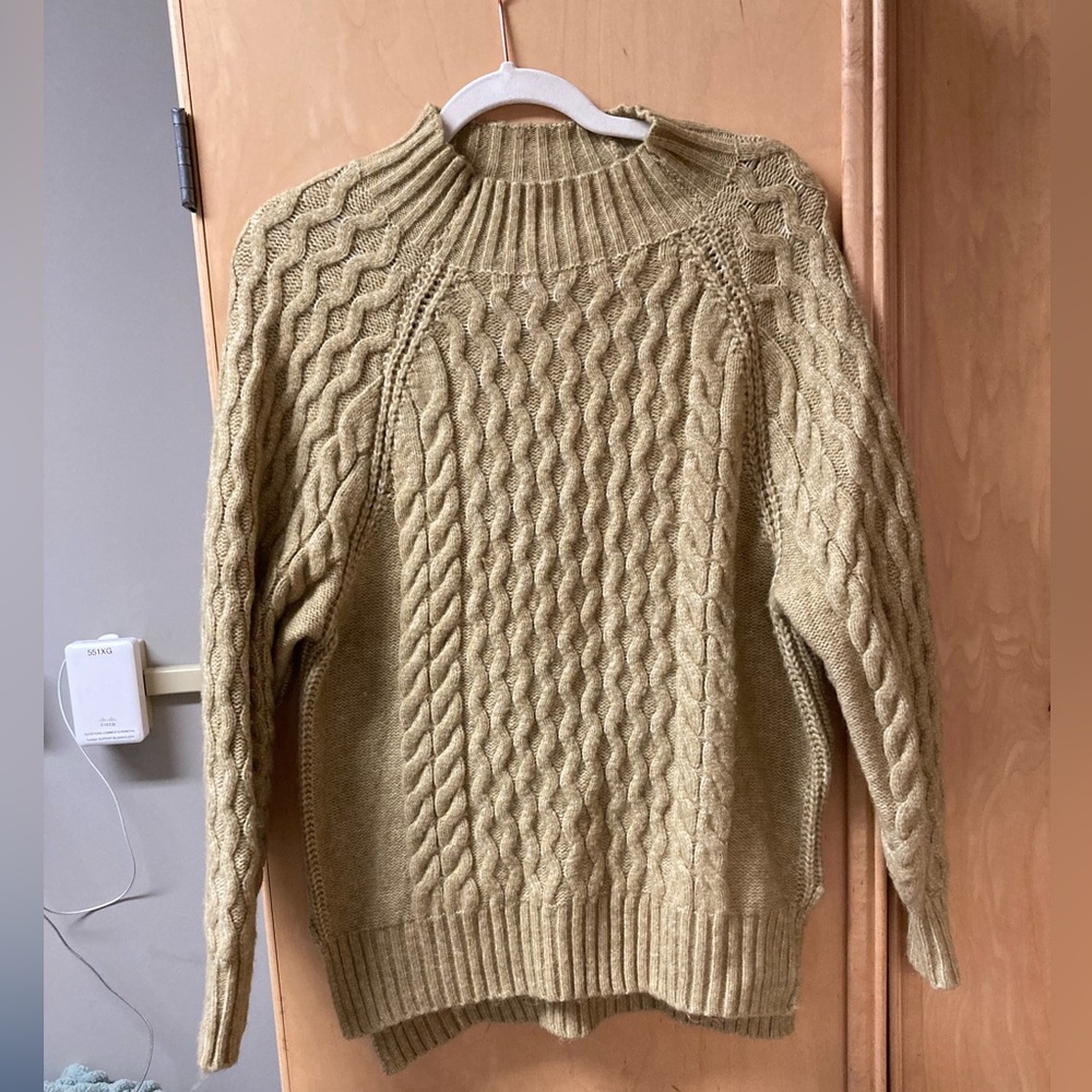 A New Day Target Tan Cable Knit Sweater Women’s XSmall